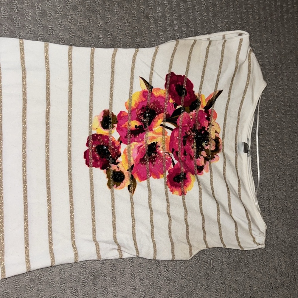 Flower Cache top 🌸 - Picture 2 of 5
